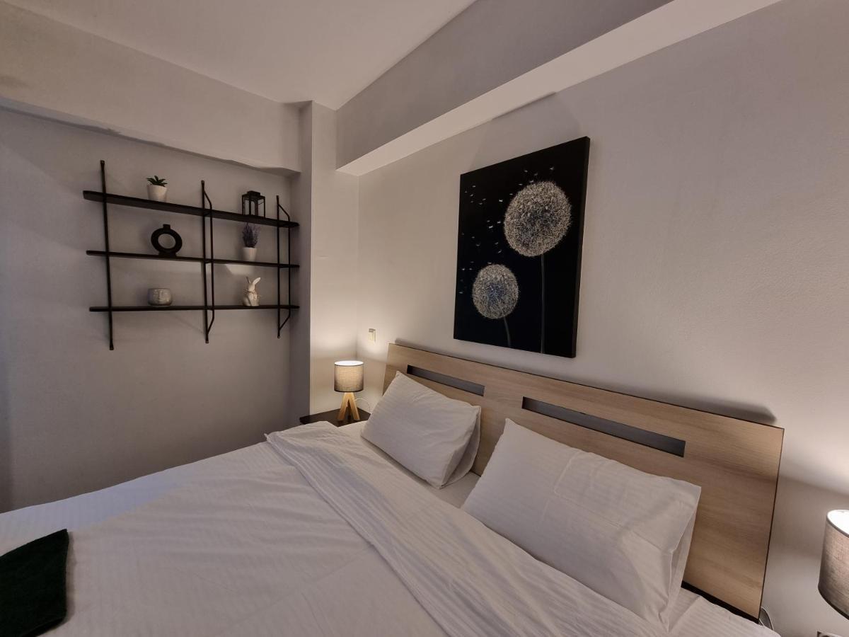 Central & Comfy, Peaceful Apt In Ιάσιο Εξωτερικό φωτογραφία